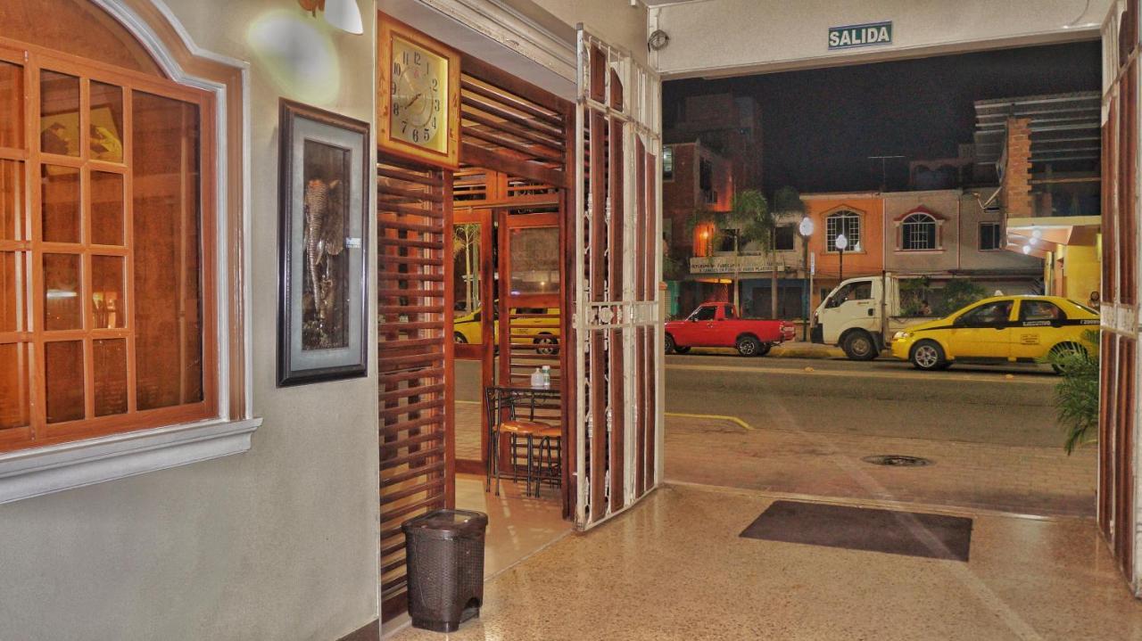 Vallejo Hotel Huaquillas Ngoại thất bức ảnh